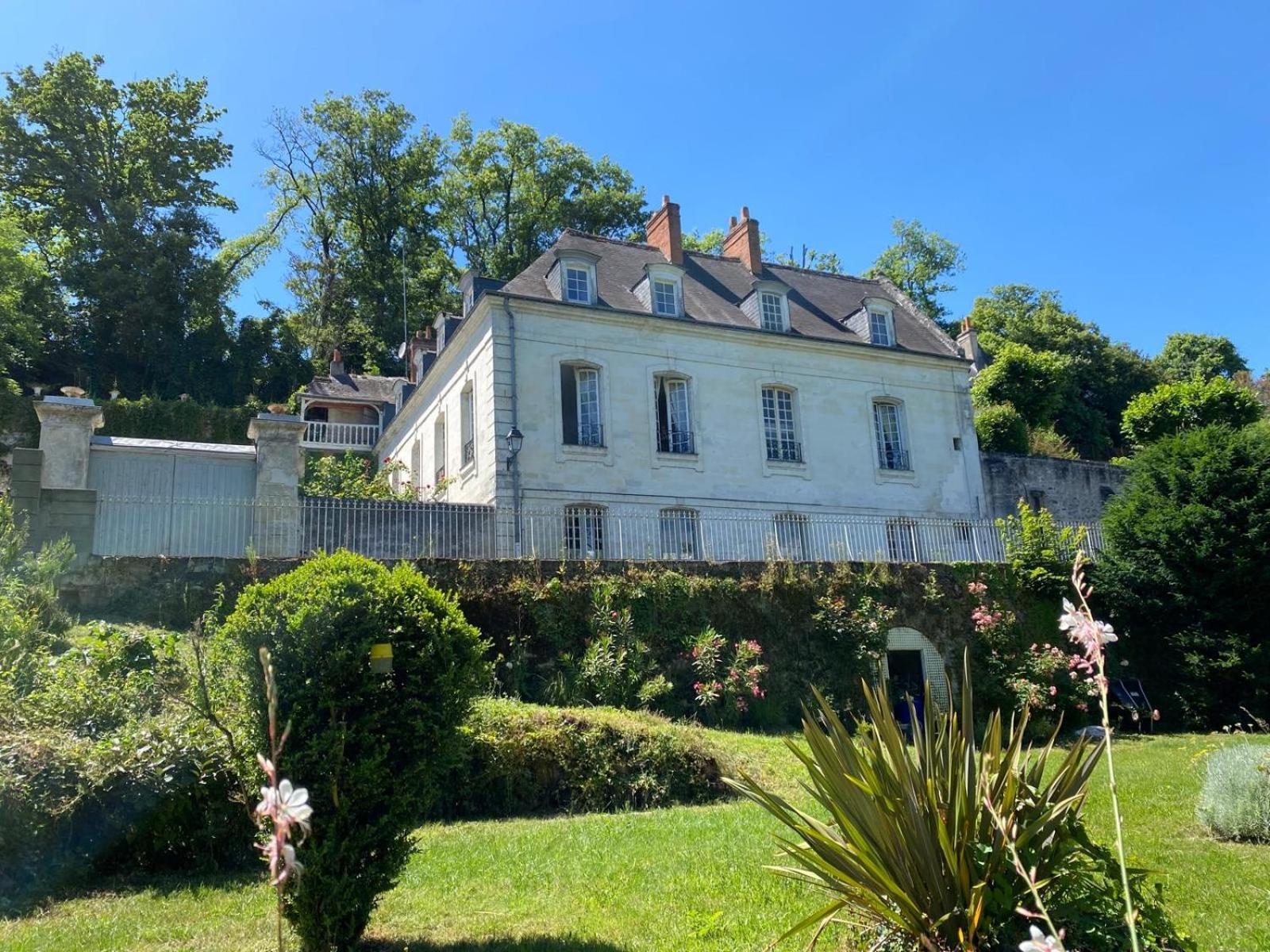 Le Grand Vaudon Hotel Rochecorbon Buitenkant foto